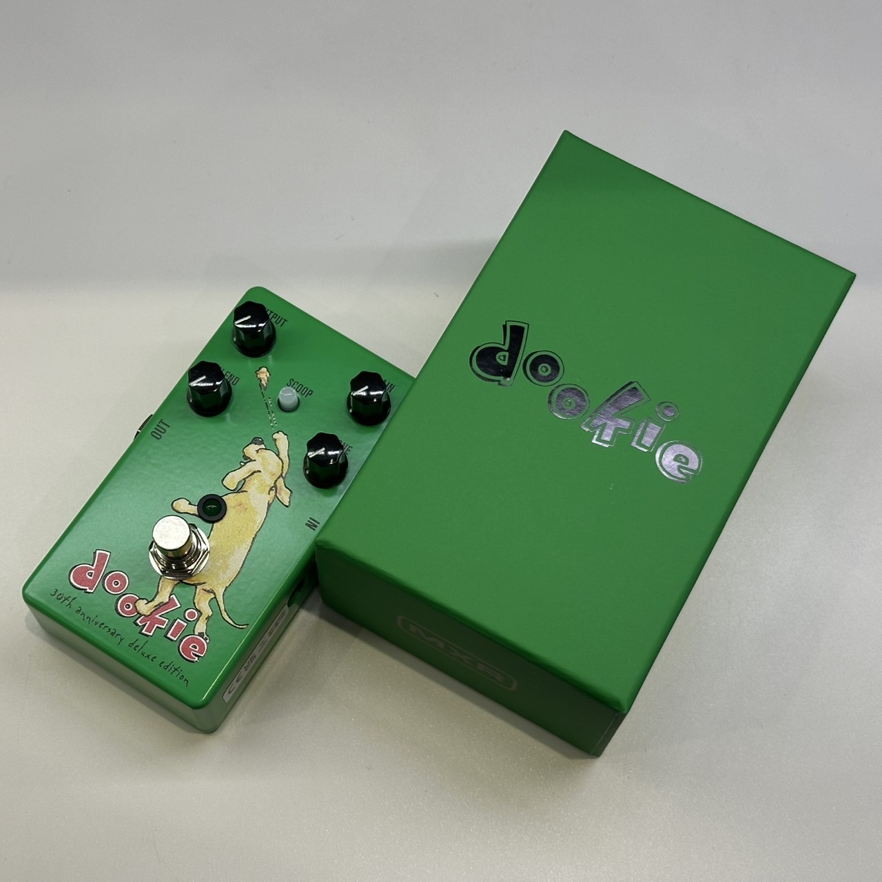 限定品　MXR　DD30　DOOKIE DRIVE 30TH Amazon.com: MXR DD30 Green Day Dookie Drive Pedal - 30th