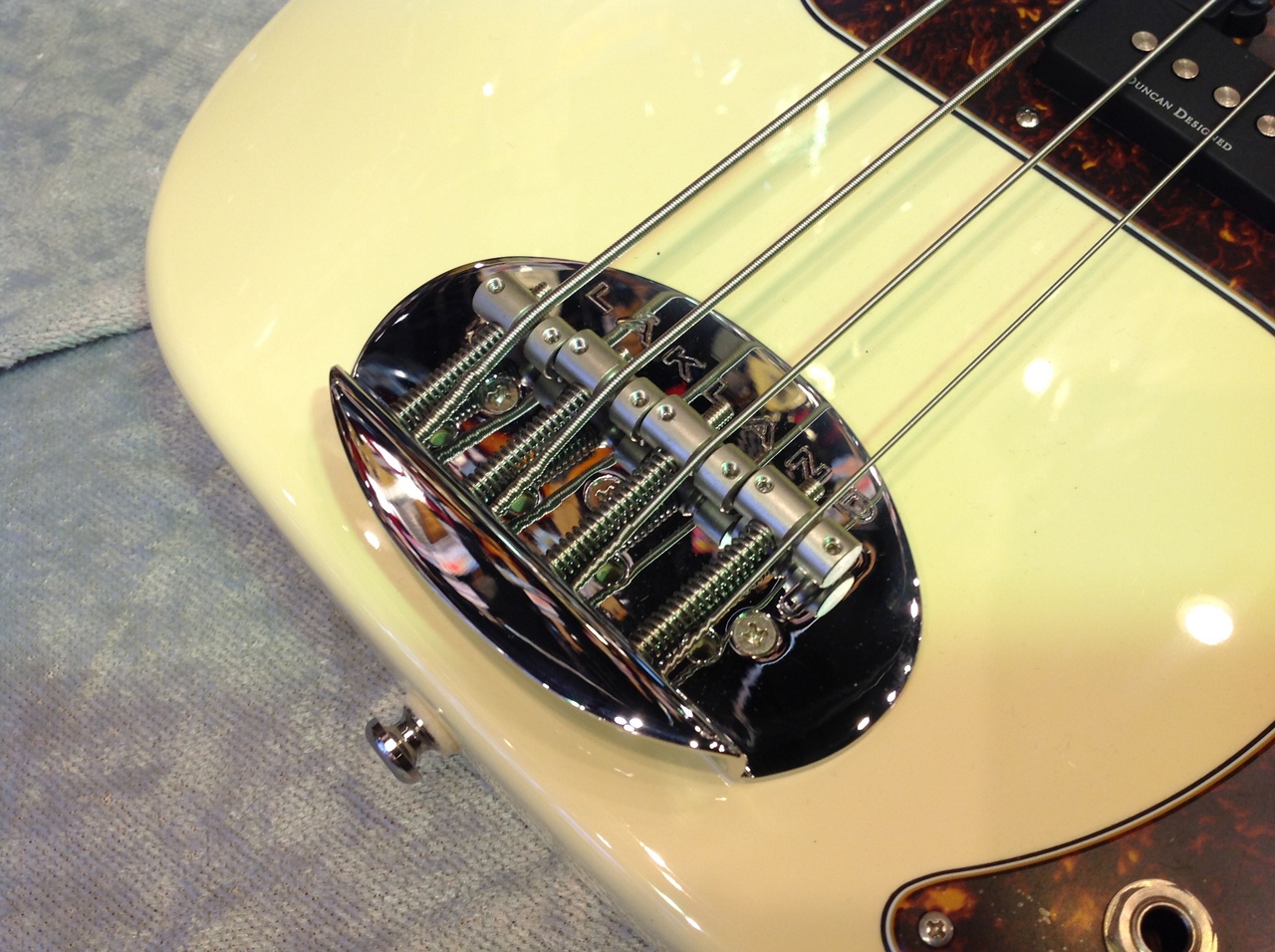 Lakland SK-464/R Hinatch Off White（新品/送料無料）【楽器