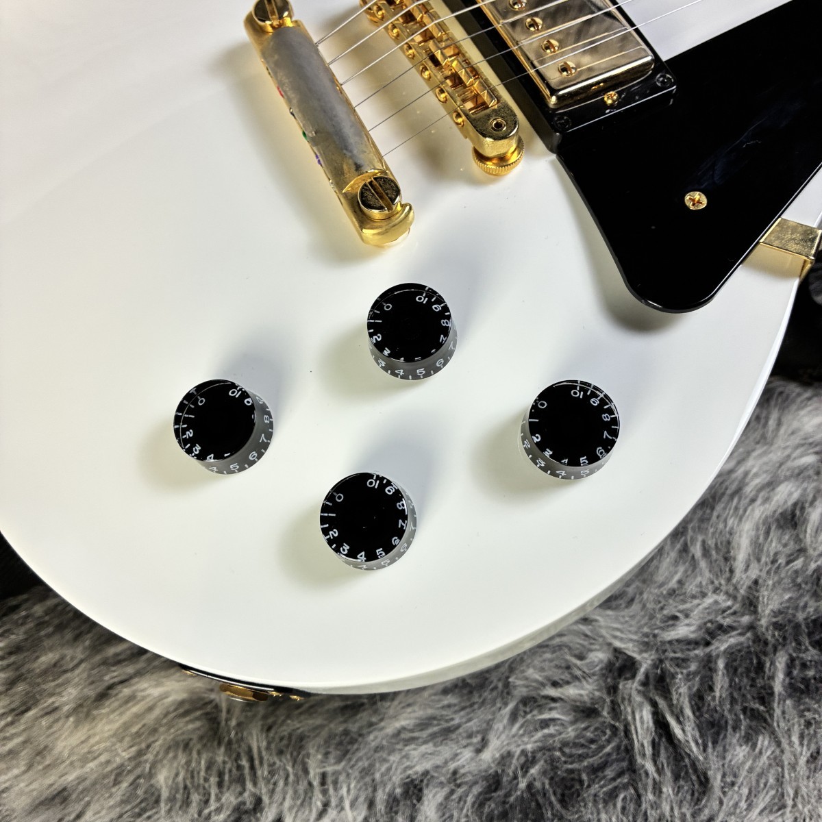 Gibson Gibson Les Paul Studio Gold Hardware Alpine white 2017