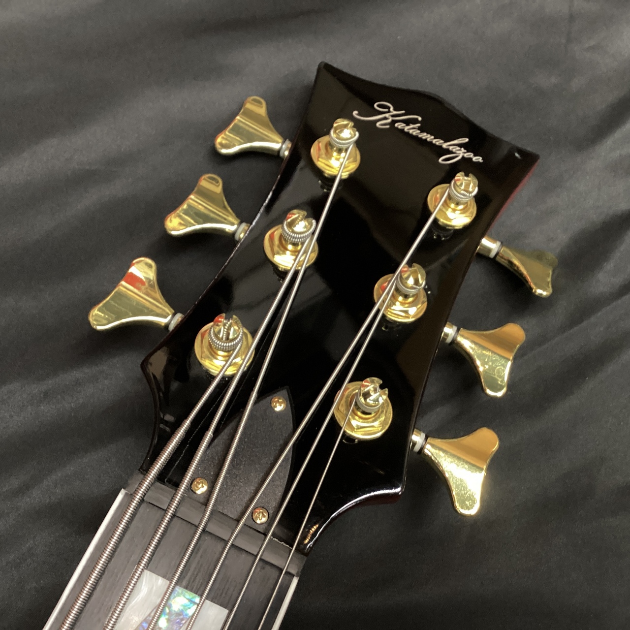 Katamalazoo KN6/Sunburst (6弦ベース アクティヴ セミホロウ)（新品