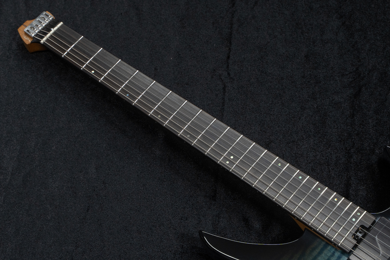 HEX Guitars NB300　エレキベース　ヘッドレスベース Geek IN Box on X: 