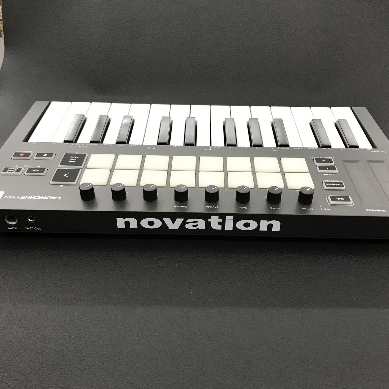 Novation Launchkey Mini MK3（中古）【楽器検索デジマート】