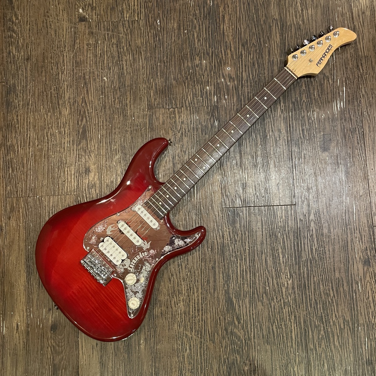FERNANDES ENGRAVE Electric Guitar（中古/送料無料）【楽器検索