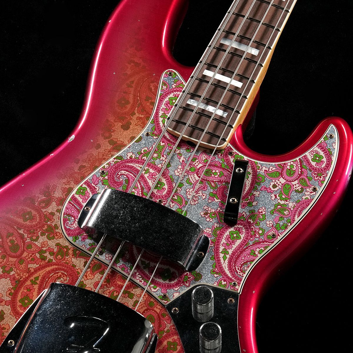 Fender Custom Shop Limited Edition Jazz Bass Relic Pink Paisley