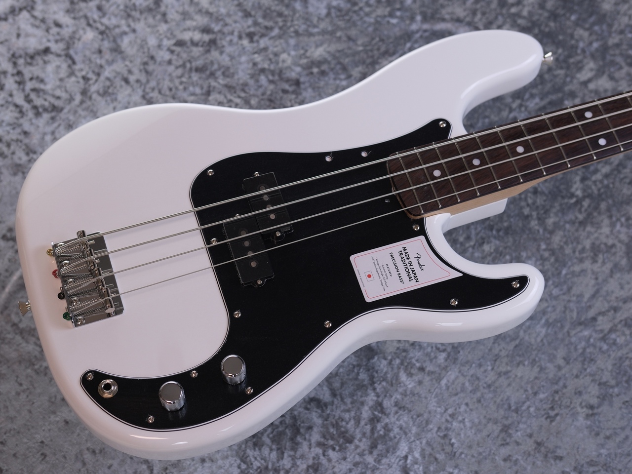 Fender Made in Japan Traditional 70s Precision Bass -Arctic White 