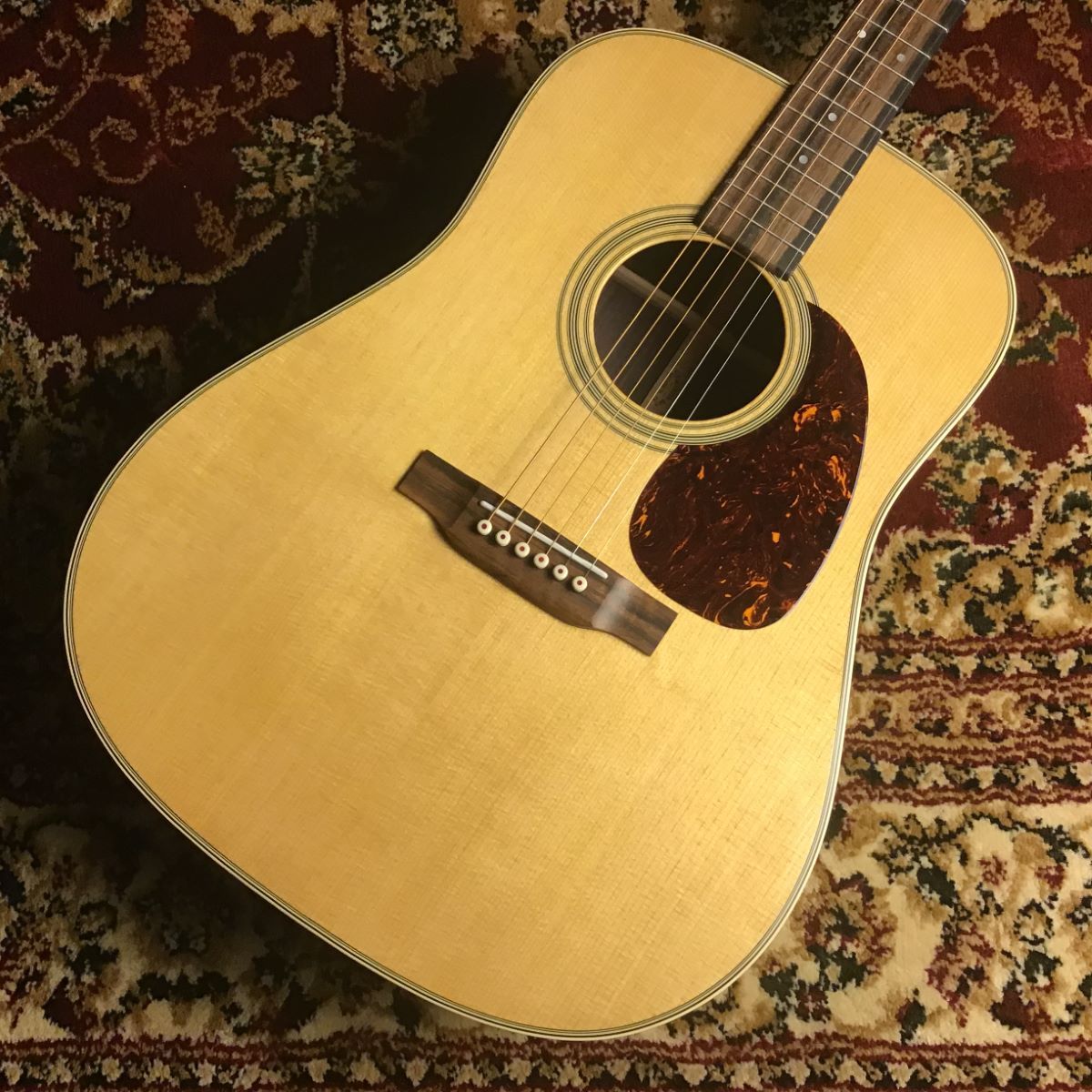 Martin D-28 Standard アコースティックギター