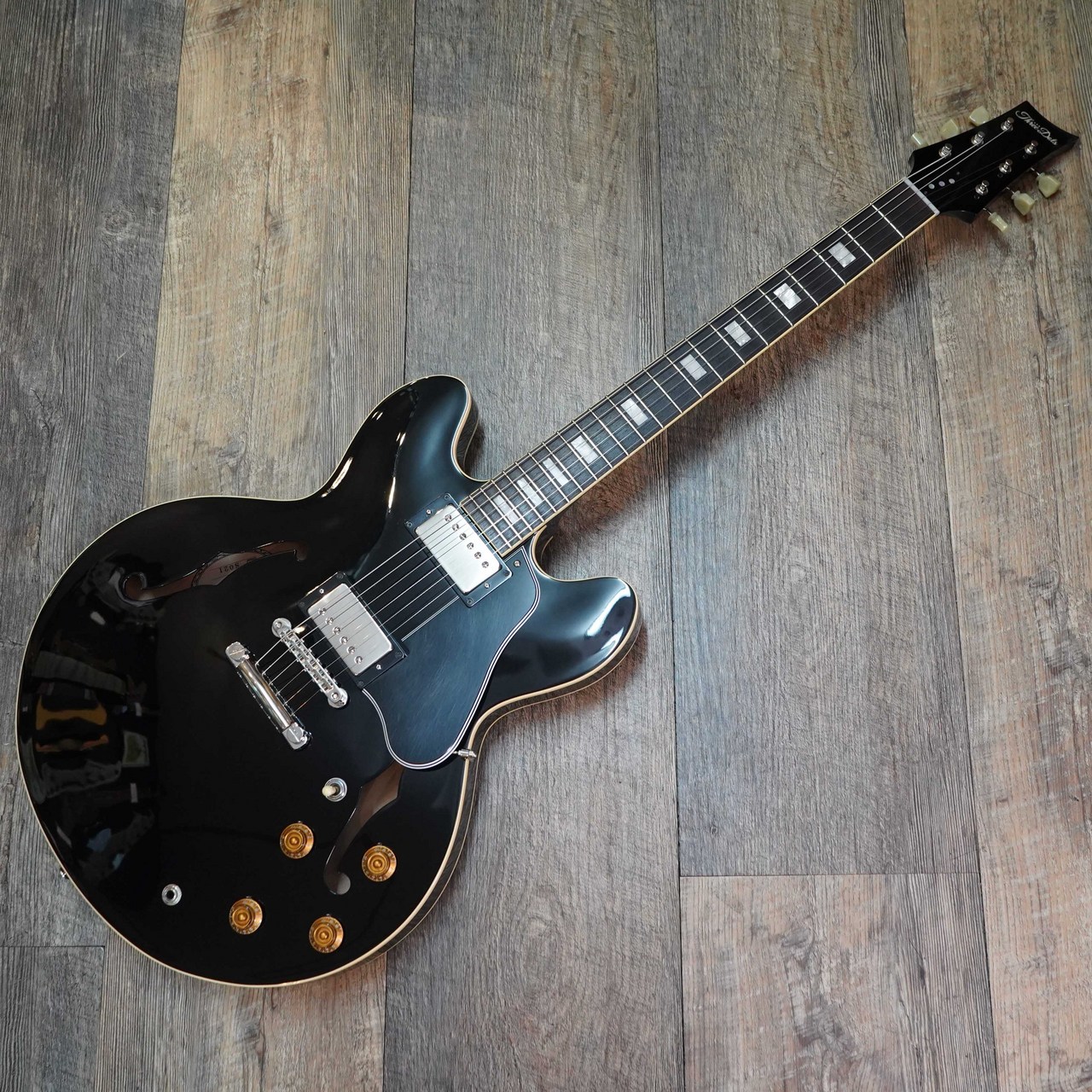 ThreeDots Giutars SH セミアコ ギグバッグ付属 Three Dots Guitars SH Ebony Black（中古）【楽器検索デジマート】