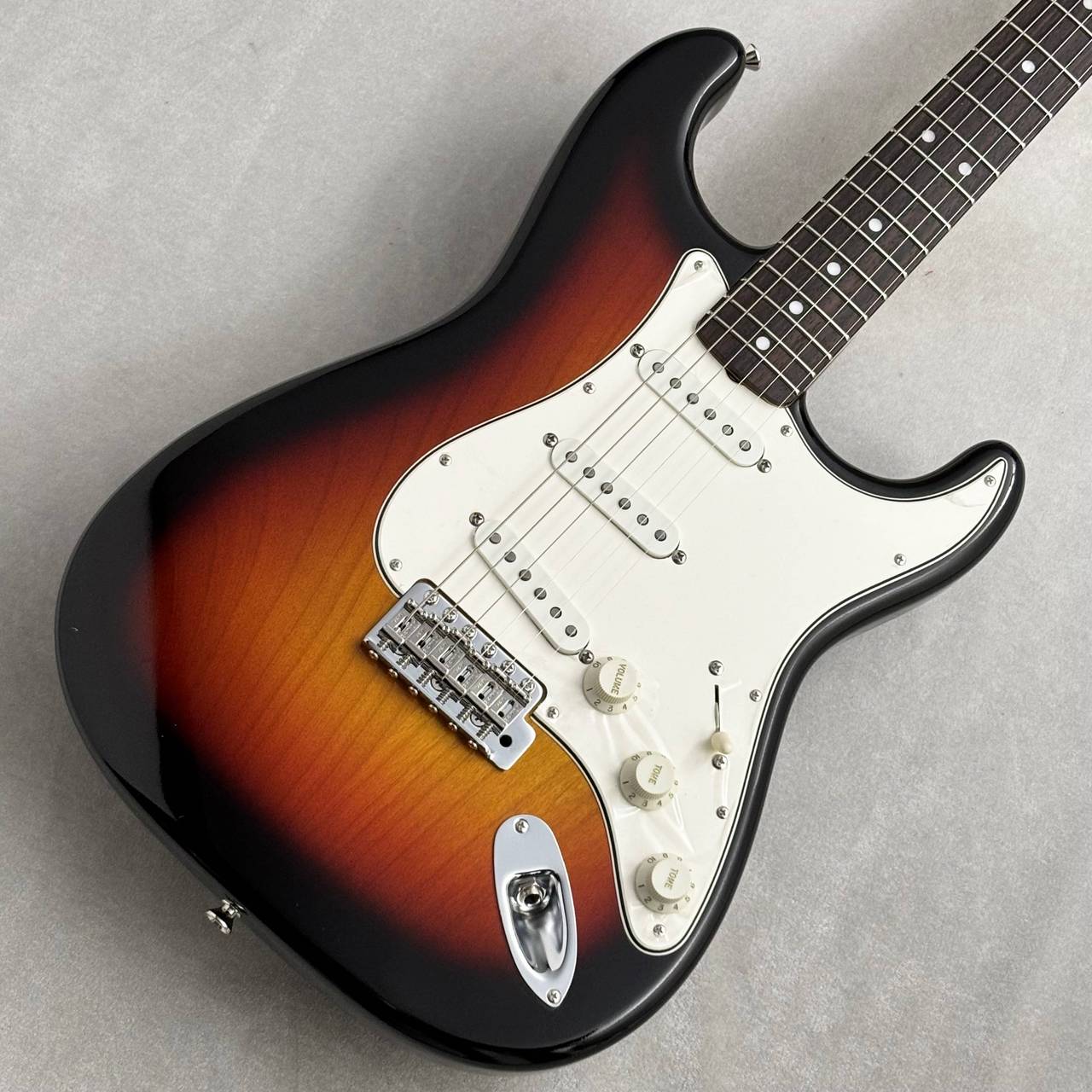 Vanzandt STV-R2 Custom ~3-Tone Sunburst~ #10317 ≒3.29kg【当店