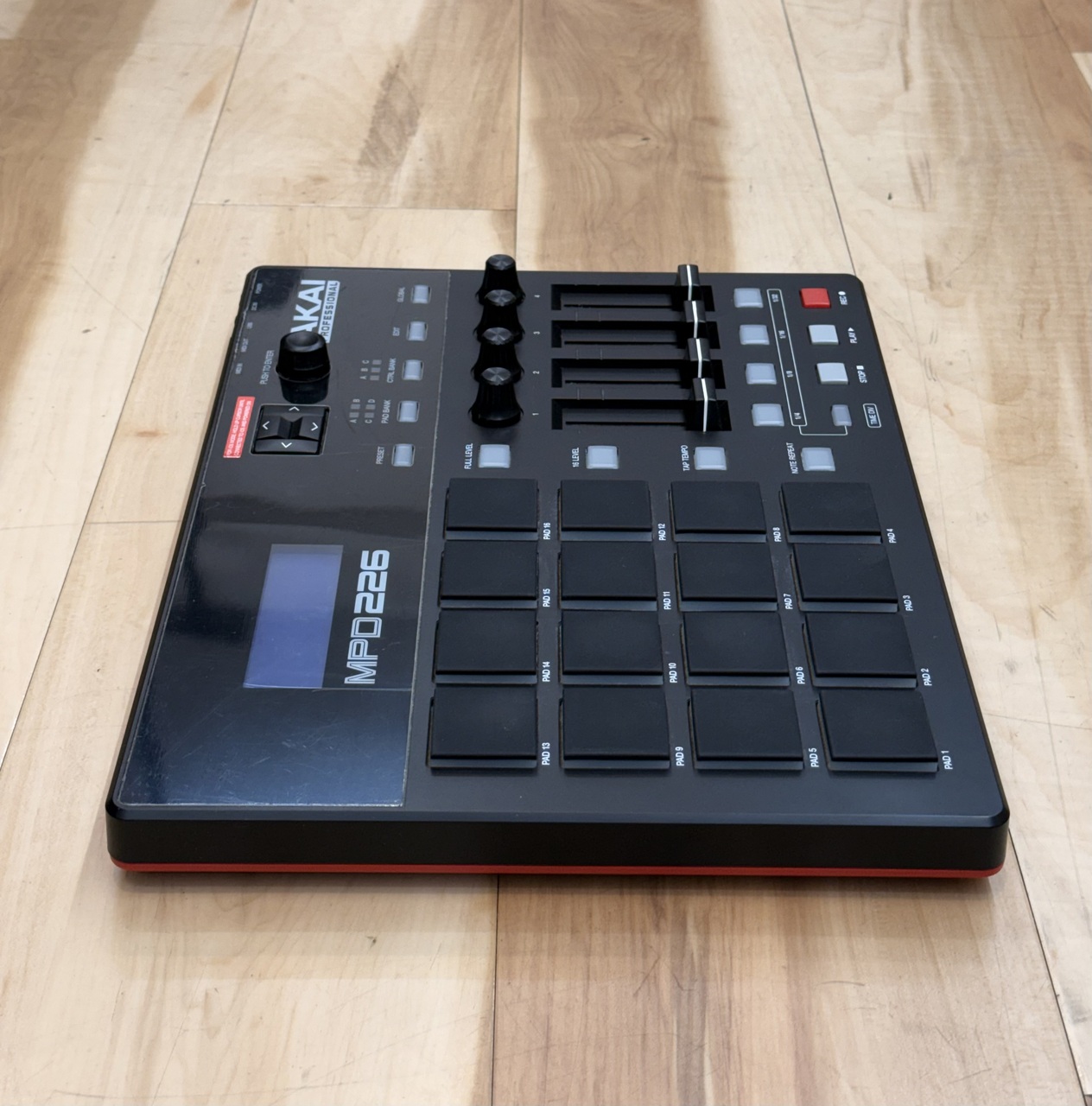 AKAI MPD226（中古）【楽器検索デジマート】