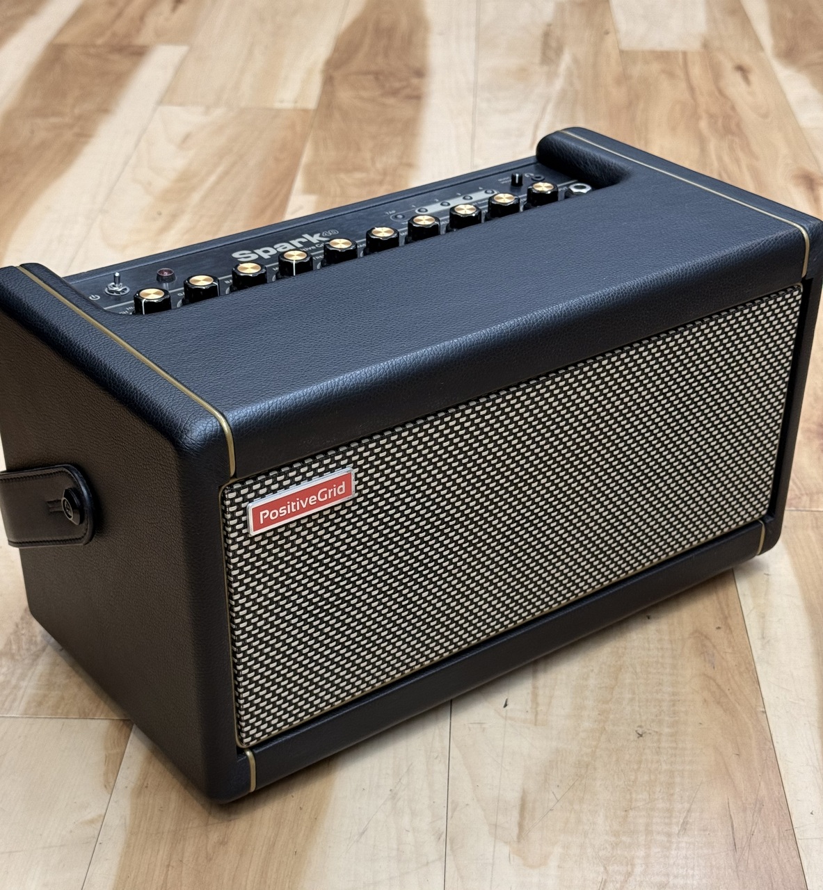 【尾張小牧店】【楽器】 中古 Positive Grid | ポジティブグリッド アンプ Spark40 【473】 Positive Grid Spark 40（中古）【楽器検索デジマート】