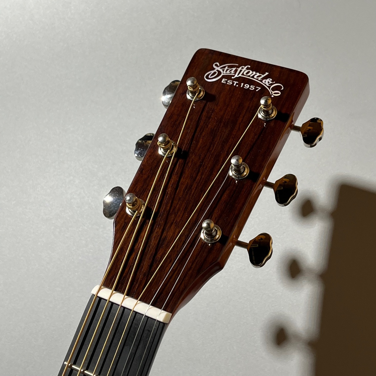 Stafford アコースティックギター サンバースト Stafford 【大人気エントリーモデル】SF-4F(サンバーストカラー)（新品