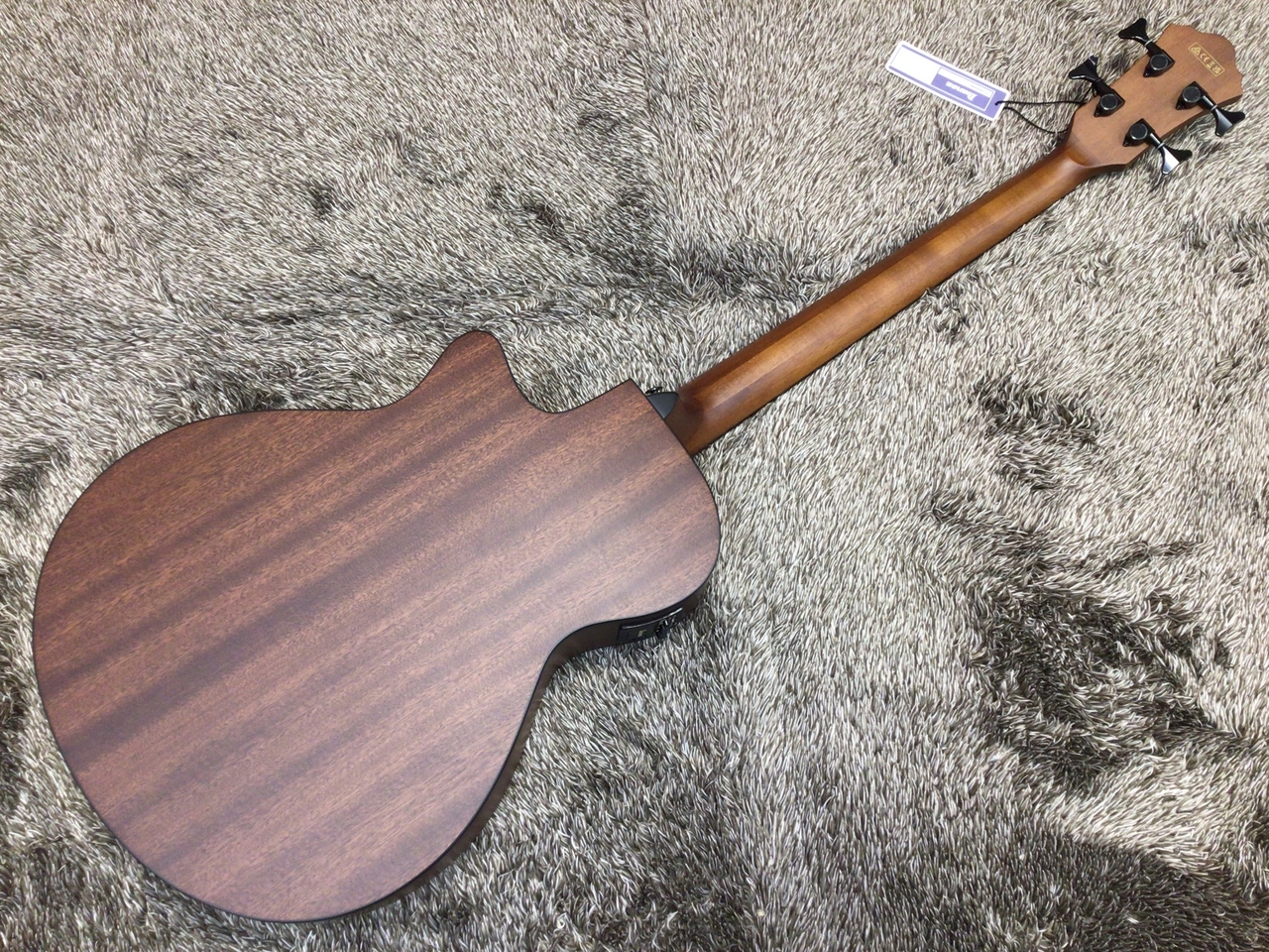 Ibanez(アイバニーズ) / AEGB30E-NTG エレアコベース Ibanez AEGB30E-NTG( Natural High Gloss Top, Satin back and
