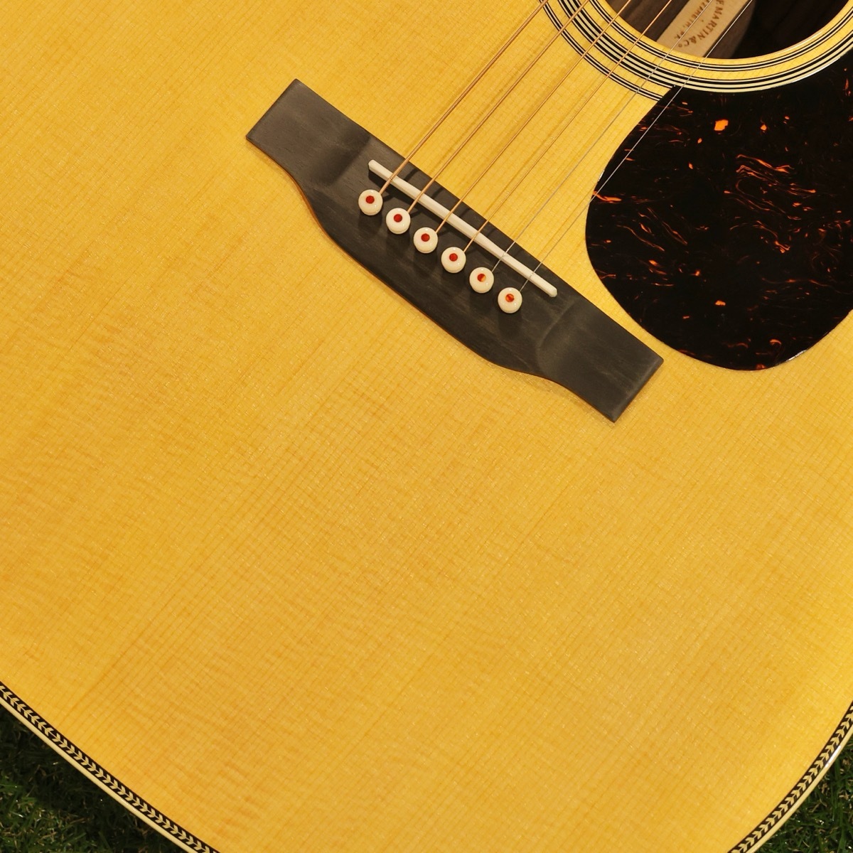 Martin 000-28 シリアルナンバー:3013112【クロサワ本店】【これぞ万能