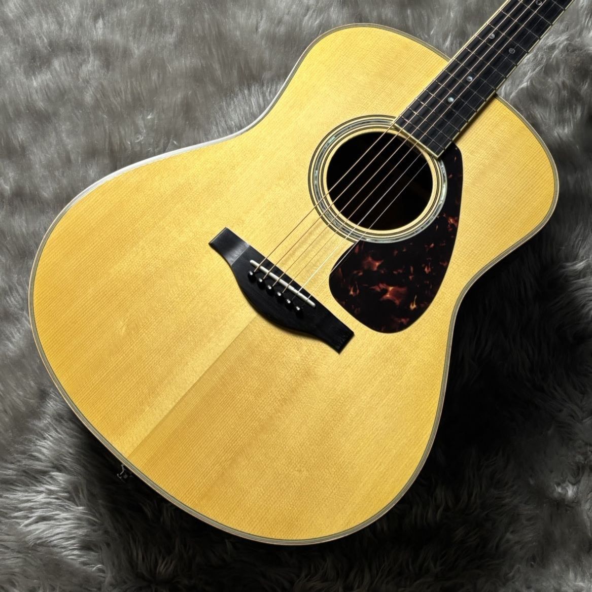 極美品】Yamaha LL16 ARE 専用セミハードケース付き 極美品】Yamaha