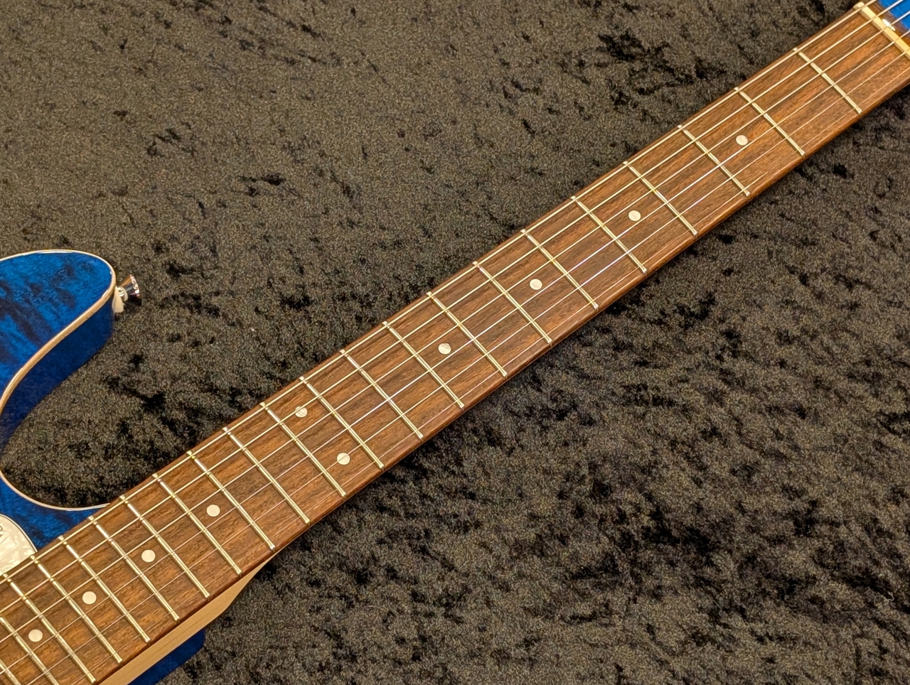 Varita Soltar Standard 5053 Quilt Top / Dark Urban Blue（新品/送料