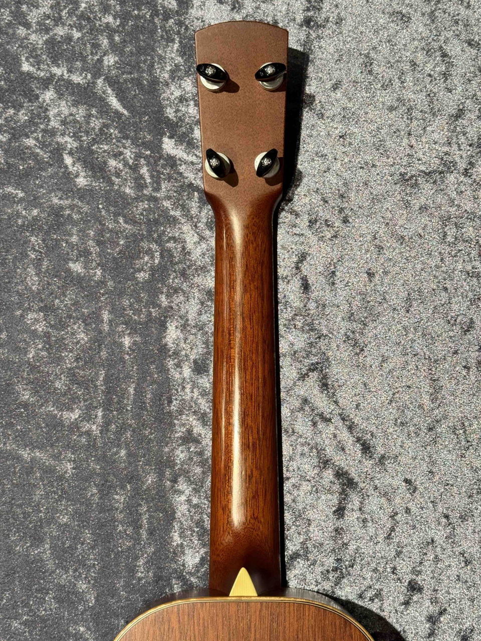 Larrivee UC-40MM【ショッピングローン48回分割まで金利無料】【日本総