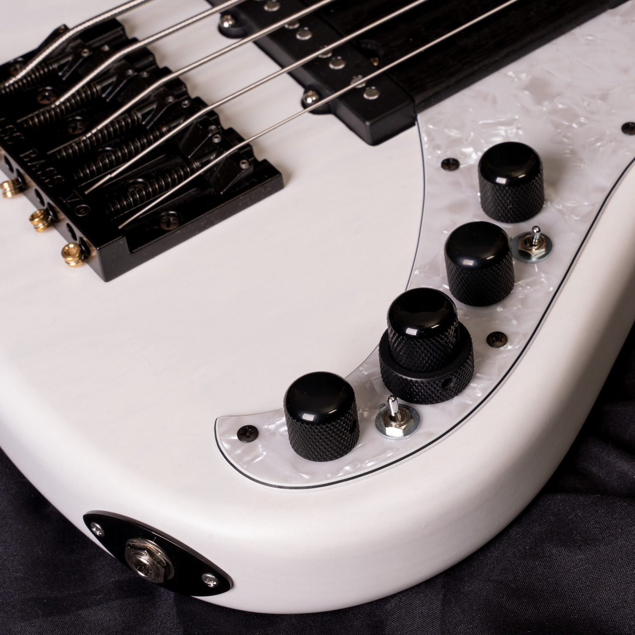 Performance Guitar YB-5-24 Bass (White)（新品/送料無料