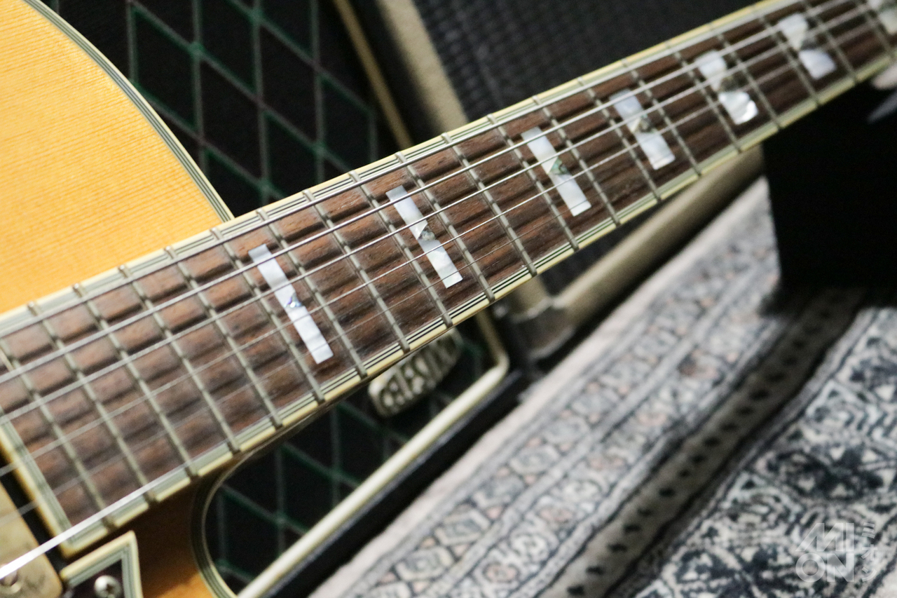 (新品同様) Epiphone Broadway フルアコ ナチュラル色 Epiphone Broadway Natural 2012（中古）【楽器検索デジマート】