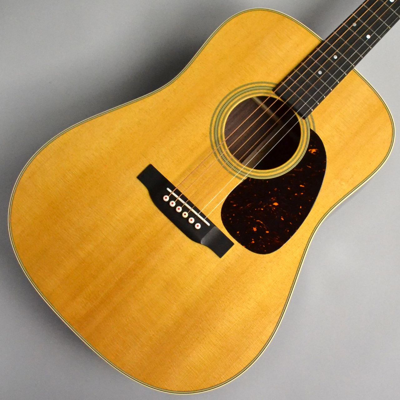Martin D-28 Standard '02年製【ケース付】 大幅値下げ中】Martin D-28 Standard '02年製【ケース付