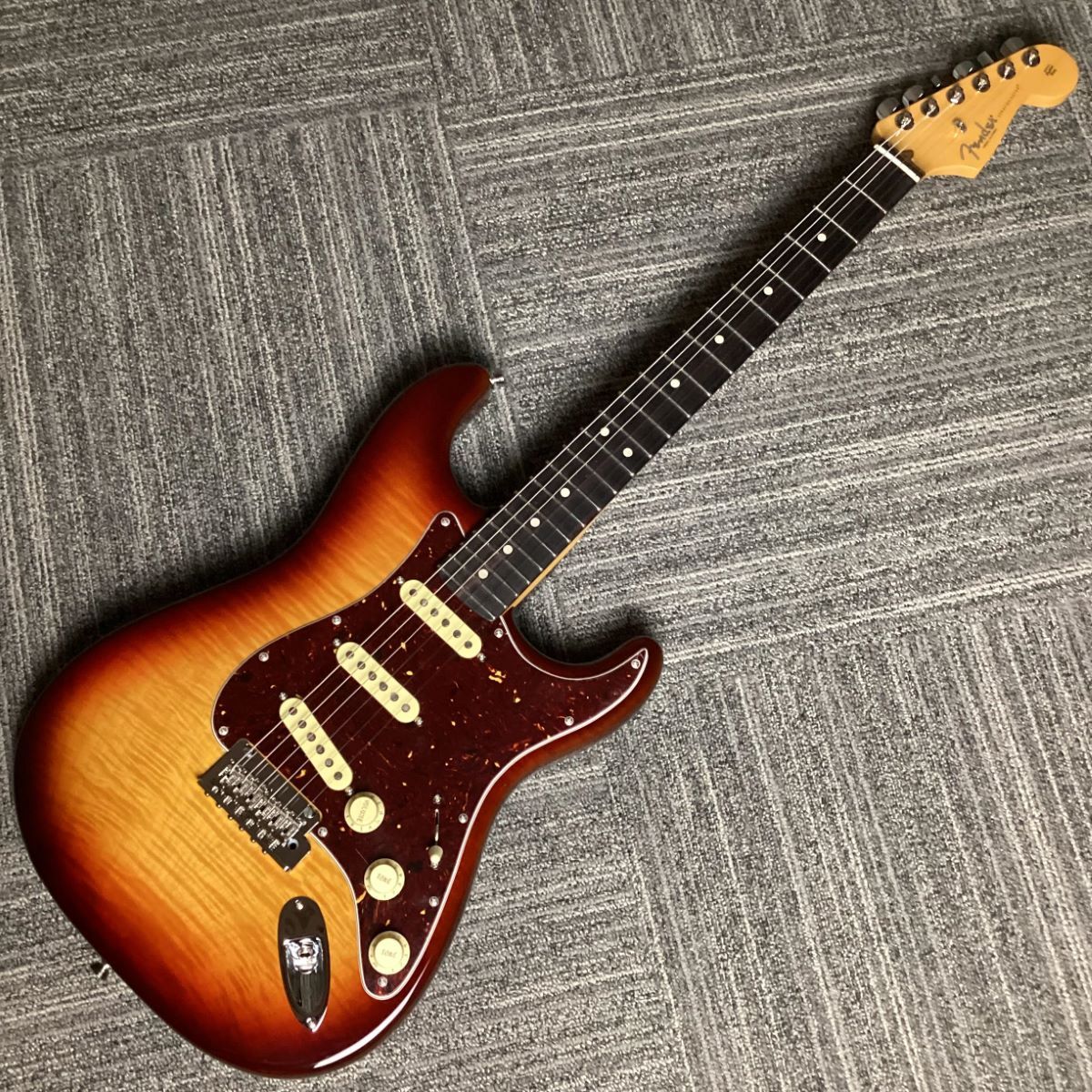 Fender 70th Anniversary American Professional II Stratocaster ...