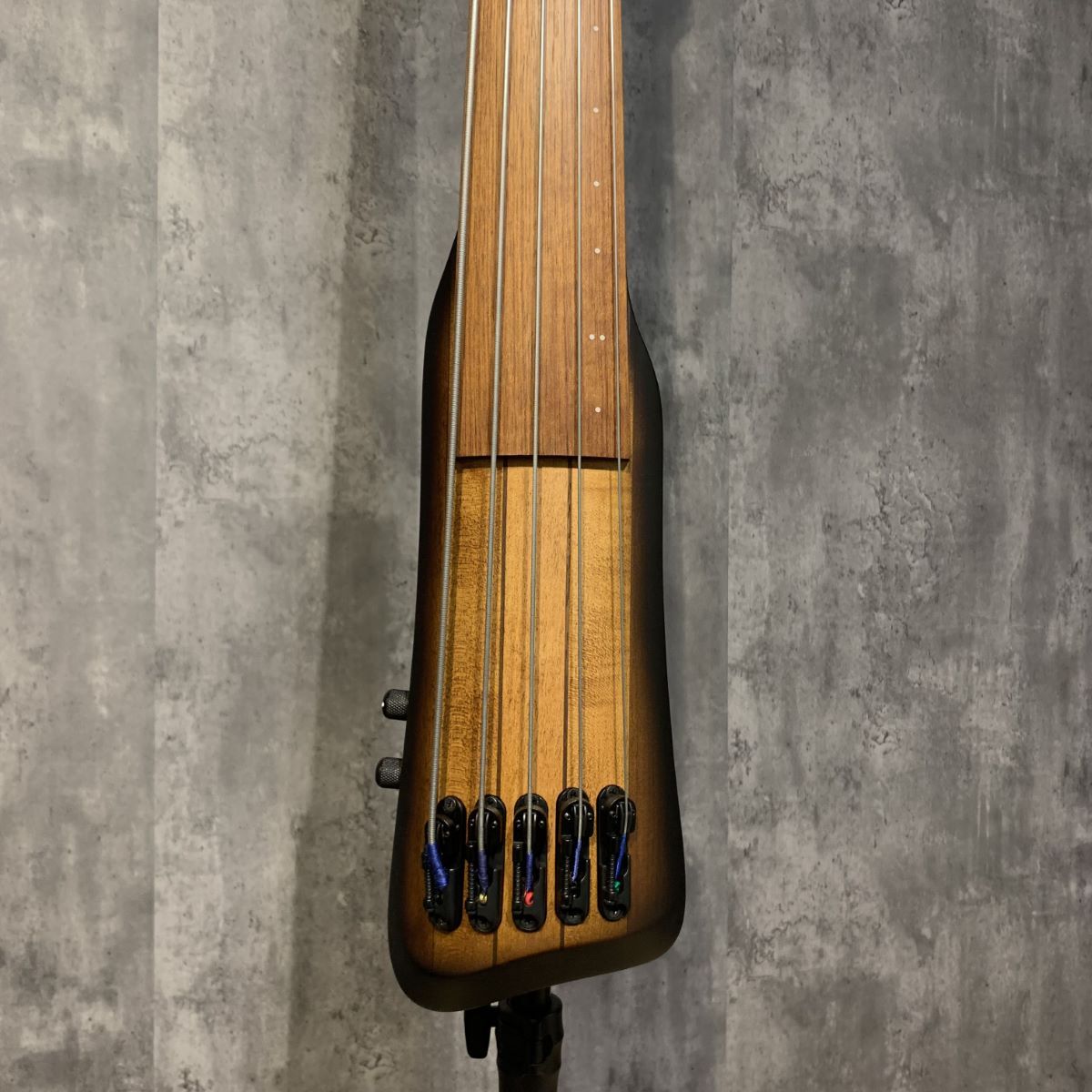 Ibanez UB805 / Mahogany Oil Burst（新品/送料無料）【楽器検索デジマート】