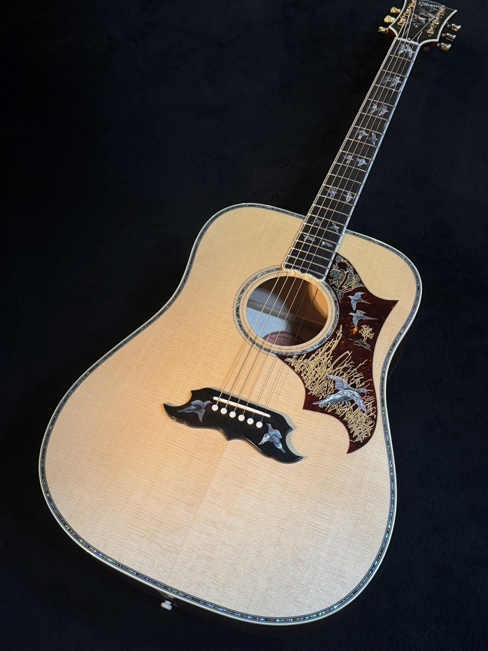 Gibson 【New】 Custom Shop製 Doves In Flight Antique Cherry