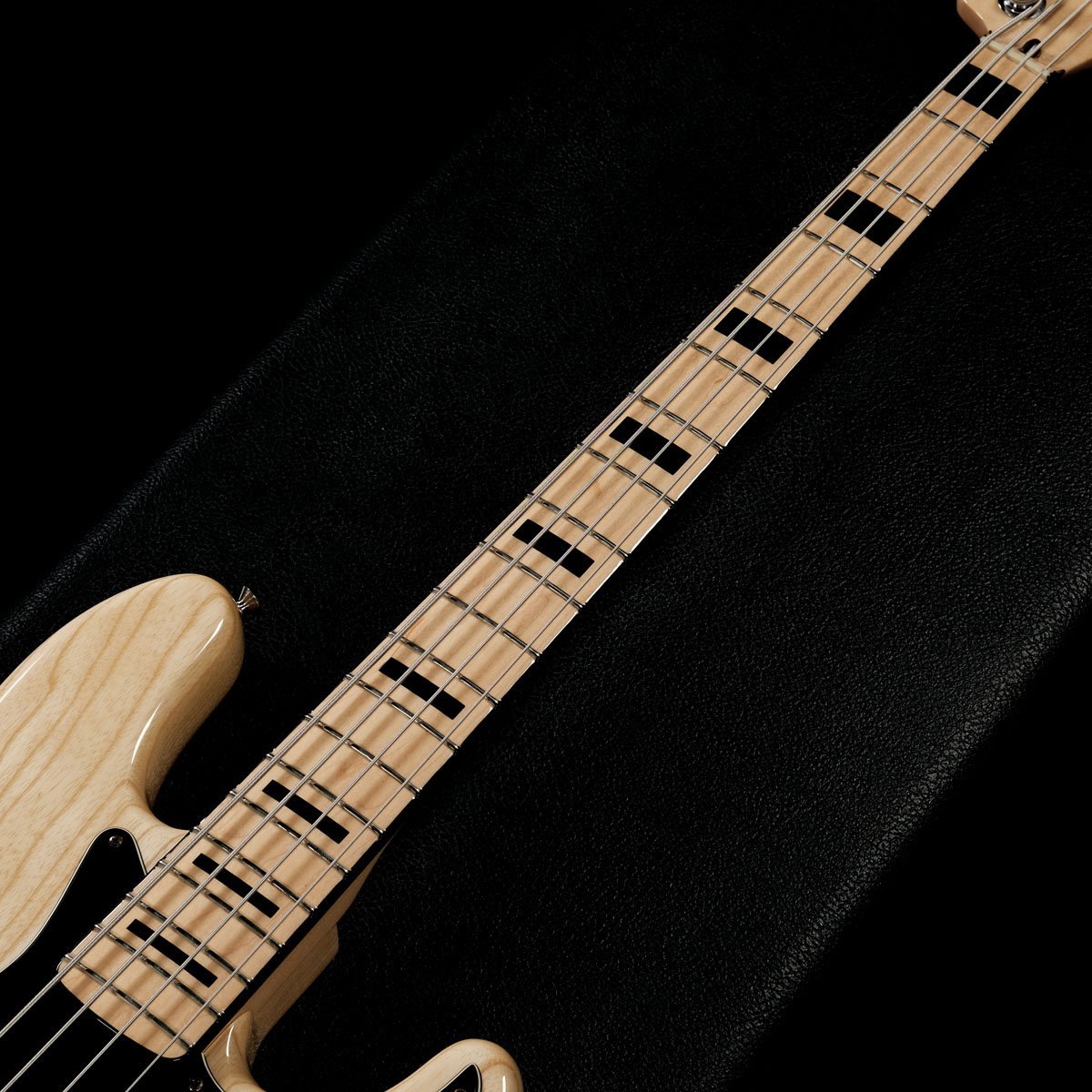 ベース FENDER USA AMERICAN VINTAGE 75 JAZZ BASS Fender American Vintage '75 Jazz Bass - Maple Neck In