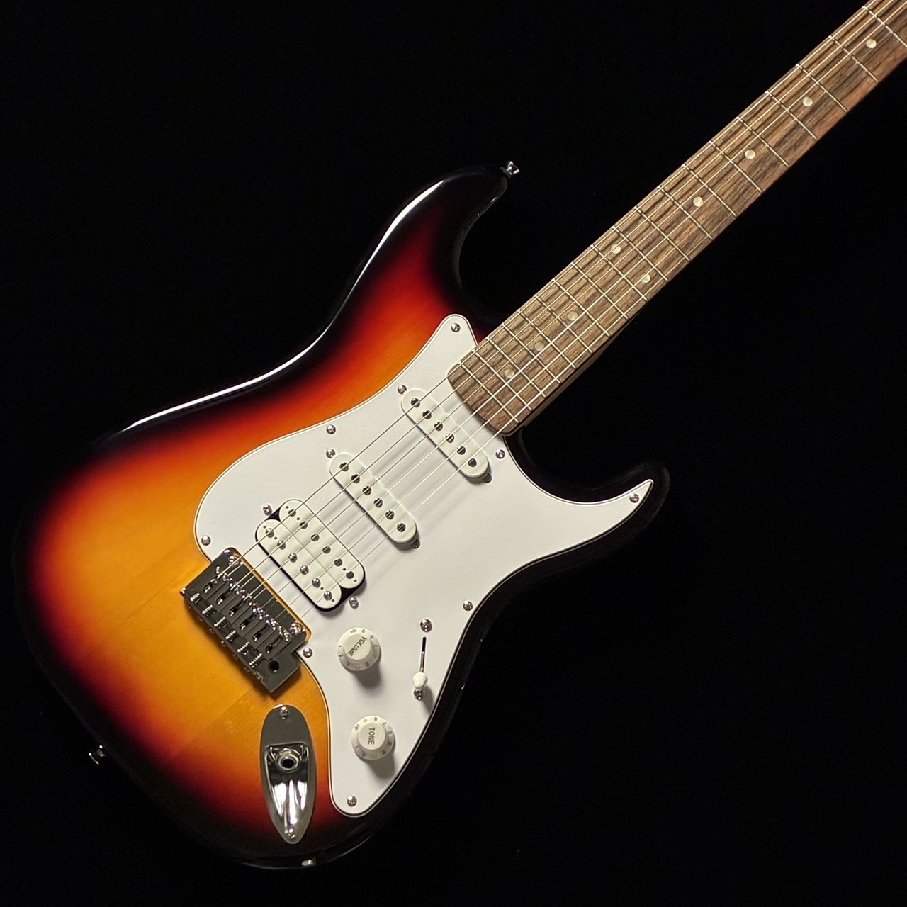 Squier by Fender Affinity Series Stratocaster Junior HSS 3-Color