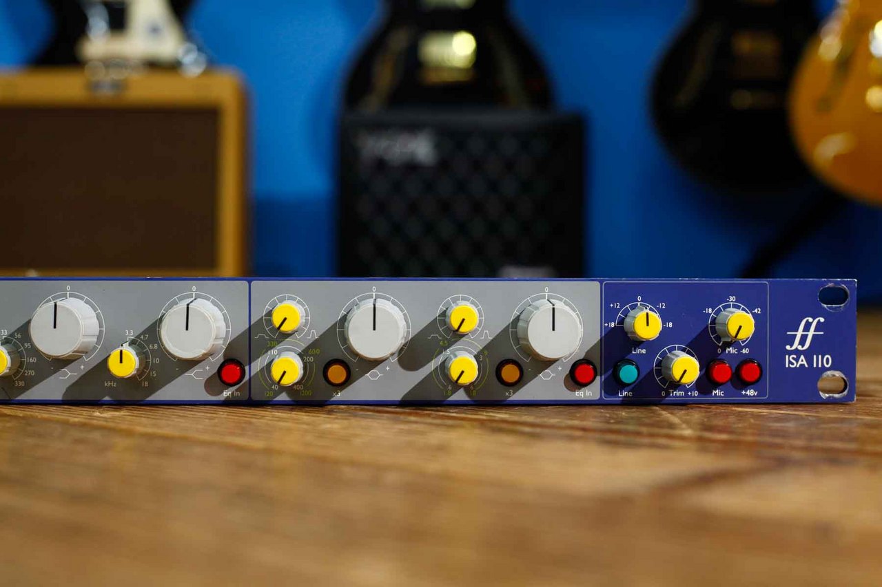 Focusrite ISA110 limited edition 国内正規品 Focusrite ISA 110 Limited Edition Stereoset ( 2 Stück im Set