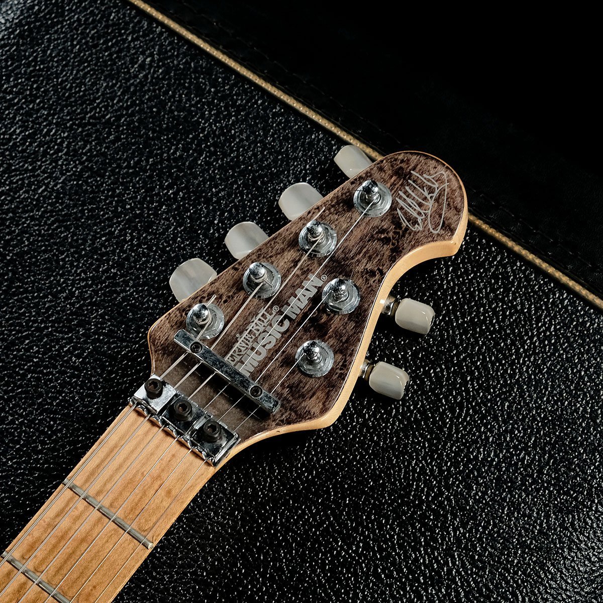 MUSIC MAN EVH Signature 1991年製 MUSIC MAN EVH Signature # Trance Red 1991年製【Rare First