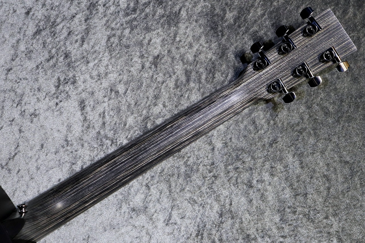 Martin DX Johnny Cash #3016599【漆黒のギターをお探しの方にお勧め