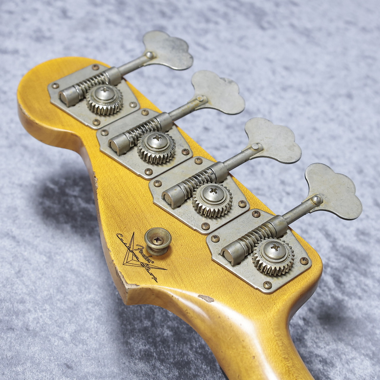 Fender Custom Shop 1961 Jazz Bass Heavy Relic - Vintage White