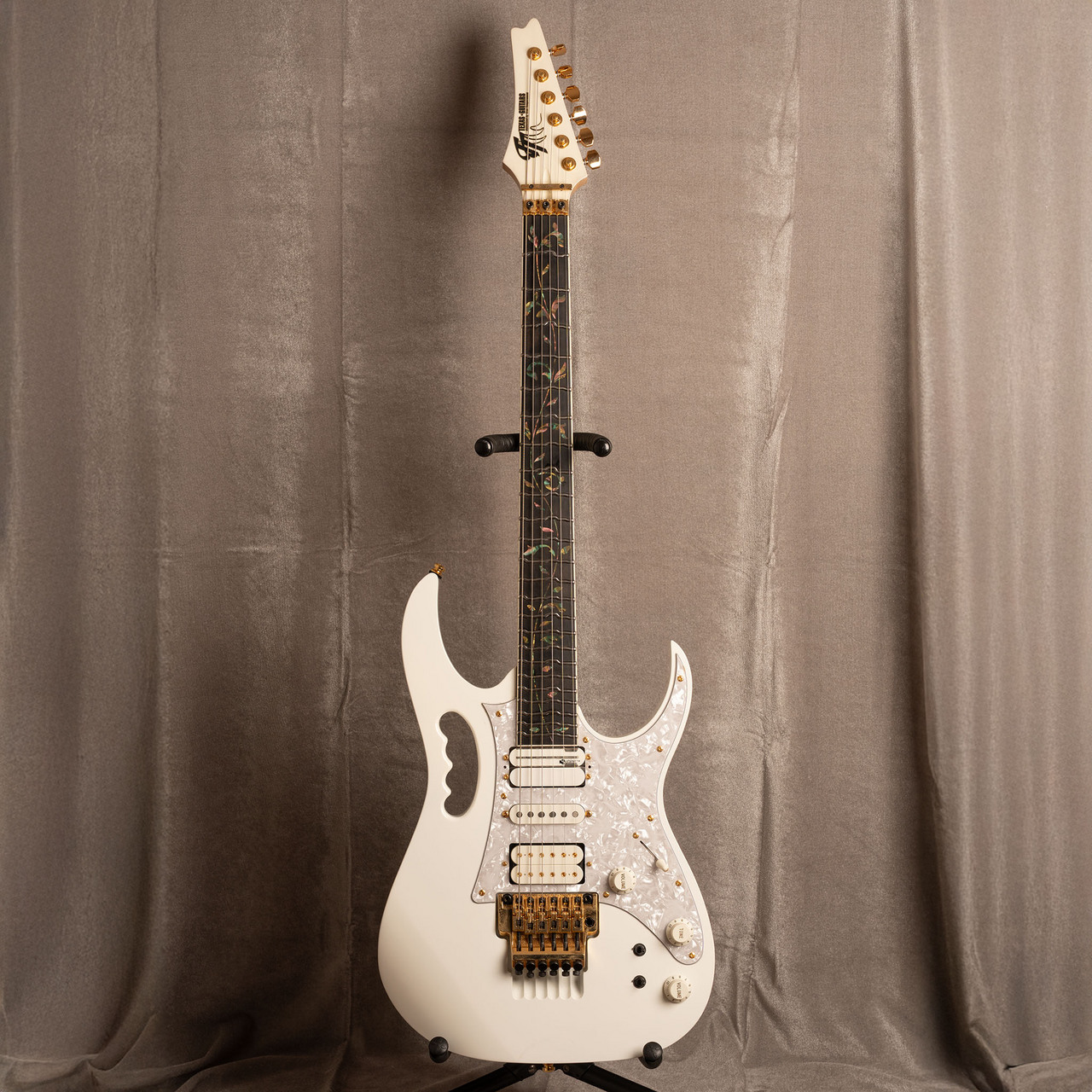 ギター Ibanez JEM7V-WH Amazon | Ibanez アイバニーズ エレキギター JEM7V Steve Vai
