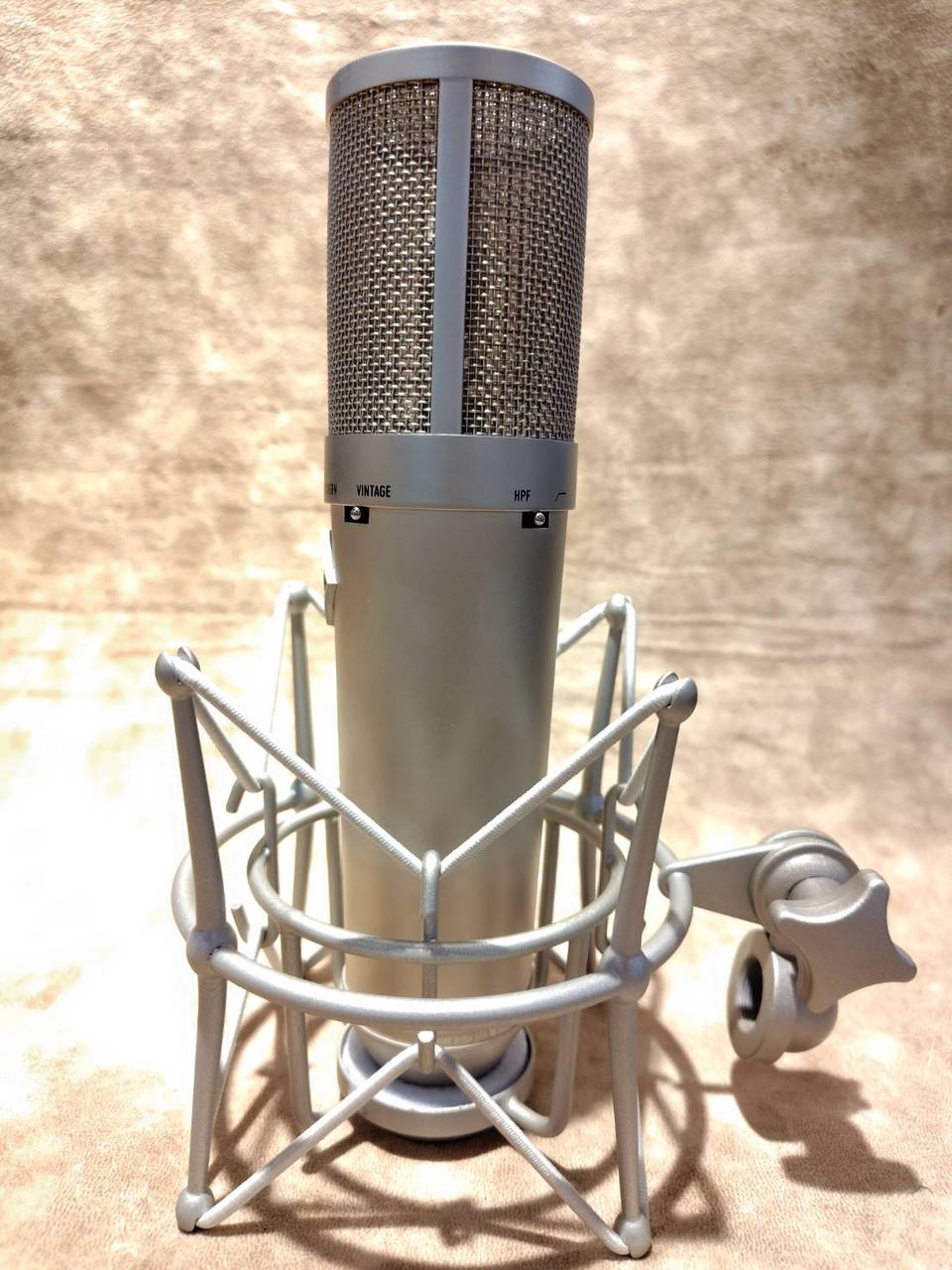 【美品】 UT Twin 87 Twin87 コンデンサーマイク 動作確認済み United Studio Technologies UT Twin87 | 87スタイルの2つの特性