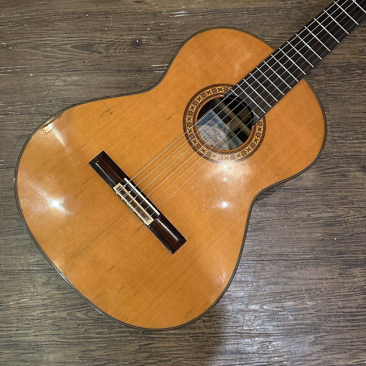 値下　 クラシックギターで有名なMATSUOKA RYOJIのガットギターM30 RYOJI MATSUOKA M-30 Classical Guitar（中古/送料無料）【楽器
