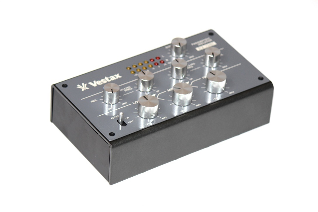 Vestax DCR-2500F パラメトリックアイソレーター 本体 Vestax DCR-2500F Parametric Isolator【渋谷店】（新品/送料無料