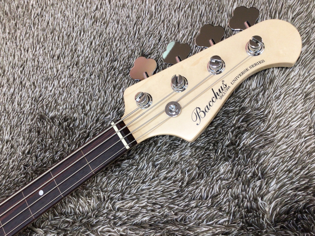 Bacchus BJB-1R FL 3TS -Univers Series-【フレットレス】（新品特価