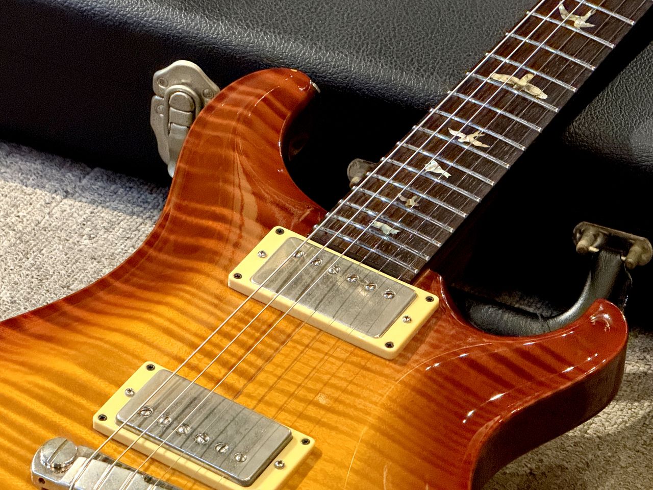 Paul Reed Smith(PRS) McCarty 1st 10Top Rosewood Neck Violin Amber