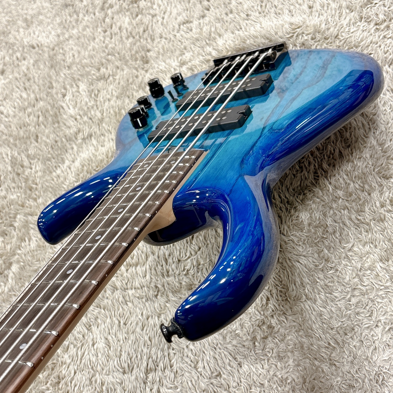 Sire Marcus Miller M5 Ash 5st / TBL (Transparent Blue)【5弦
