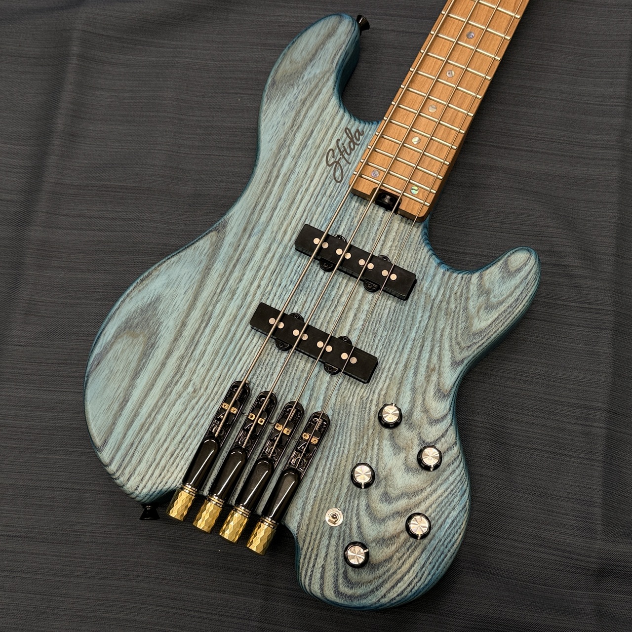 Sfida SHB-800 / Blue【ヘッドレス・ショートスケール】【軽量3.56kg