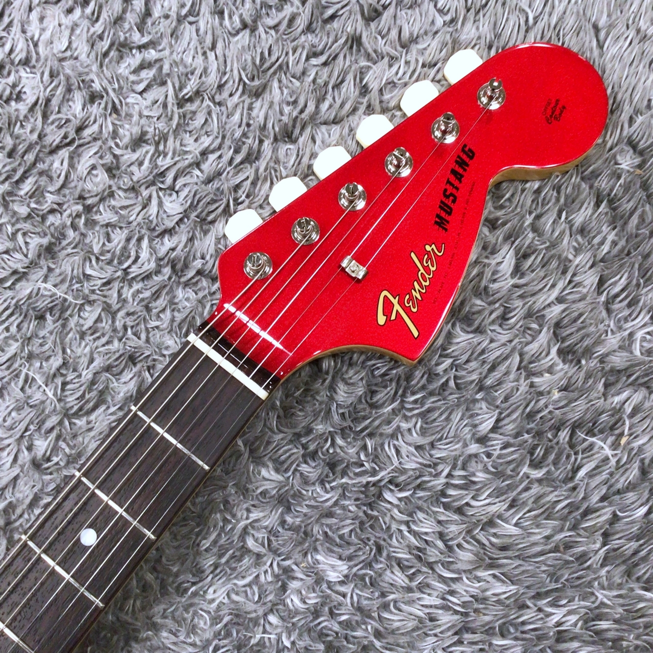Fender Made in Japan Traditional 70s Mustang Candy Apple Red