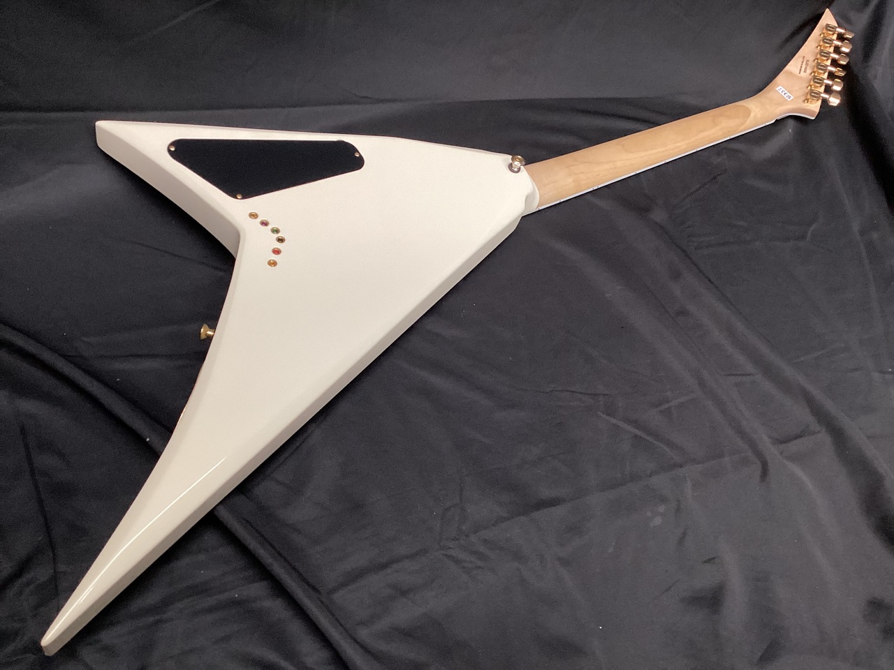 Jackson proシリーズ RRT-3 ランディV アイボリー 楽天市場】Jackson Pro Rhoads RRT-3 新品[ジャクソン][Ivory