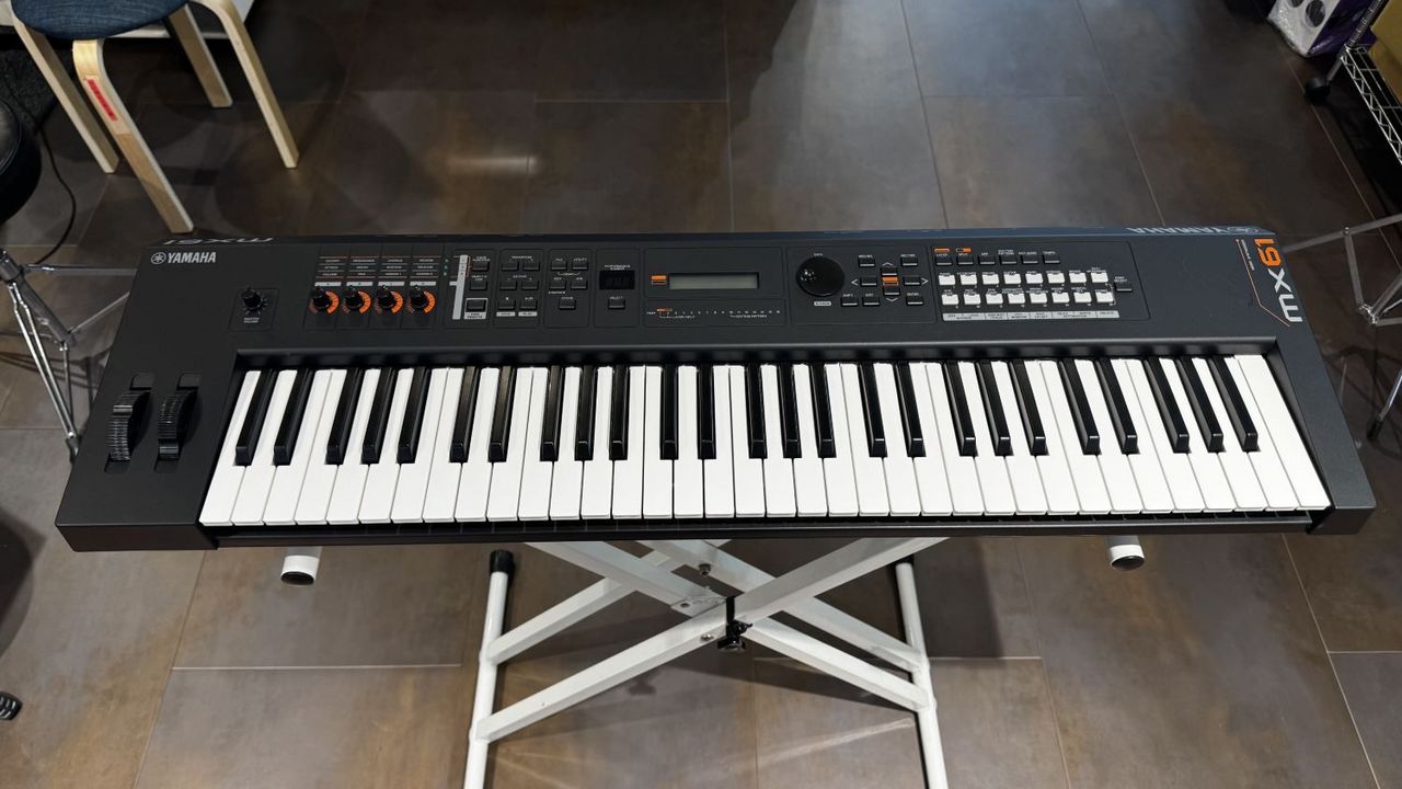 03T200□YAMAHA シンセサイザー MX61□ MX61 シンセサイザー YAMAHA