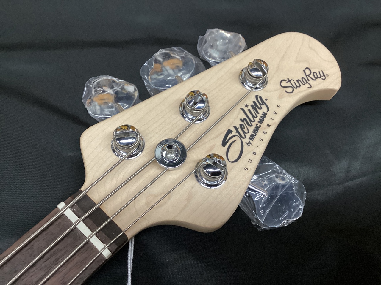 Sterling by MUSIC MAN SUB Ray4 Vintage Cream (スティングレイ