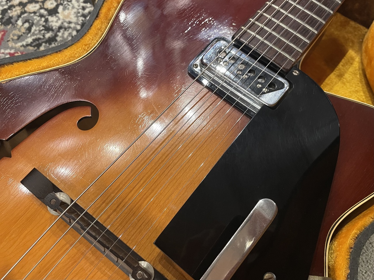 Martinのエレキギター いいい！Martin 1962 F-55 マーチンのエレキ(試奏日記) | いきすぎた