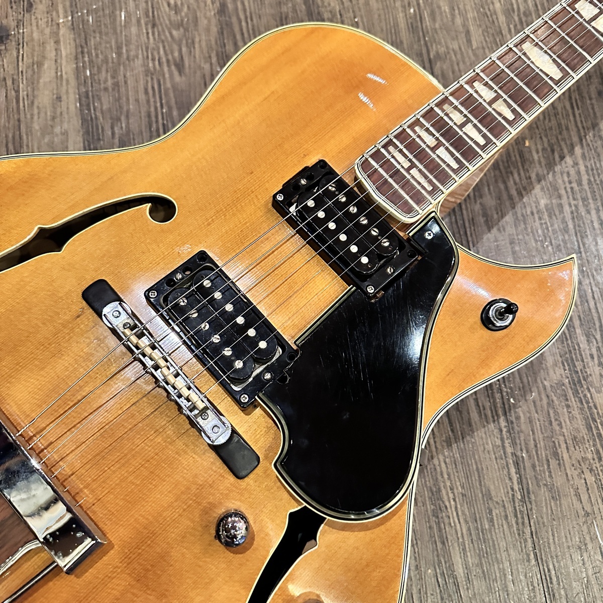 YAMAHA AE-11 1966年製 Electric Guitar（中古/送料無料）【楽器検索