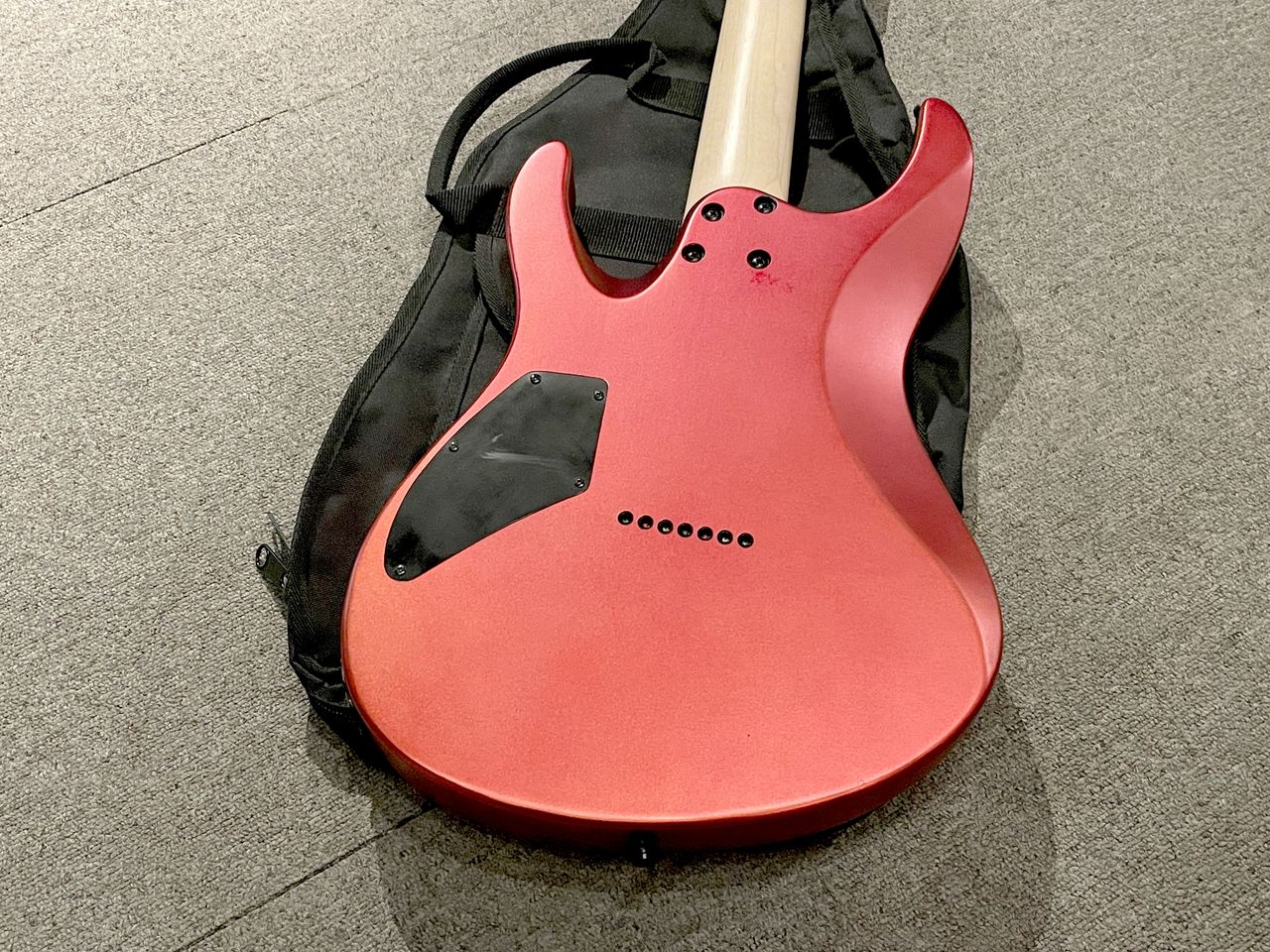 Inyen Vina Guitars 8弦 Inyen Vina Guitars 8弦