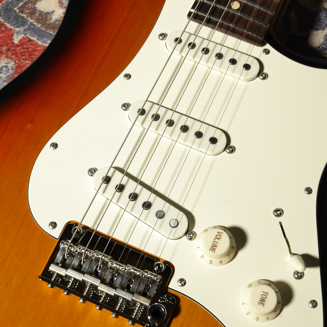 Suhr Classic S Antique 3-Tone Sunburst 3S（新品/送料無料）【楽器