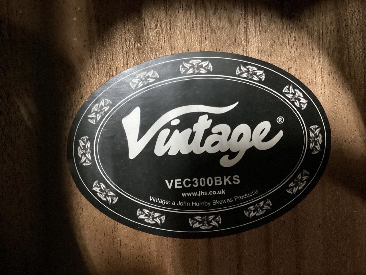 Vintage Guitars VEC300 BKS (ヴィンテージ アコギ エレアコ ブラック)（中古）【楽器検索デジマート】