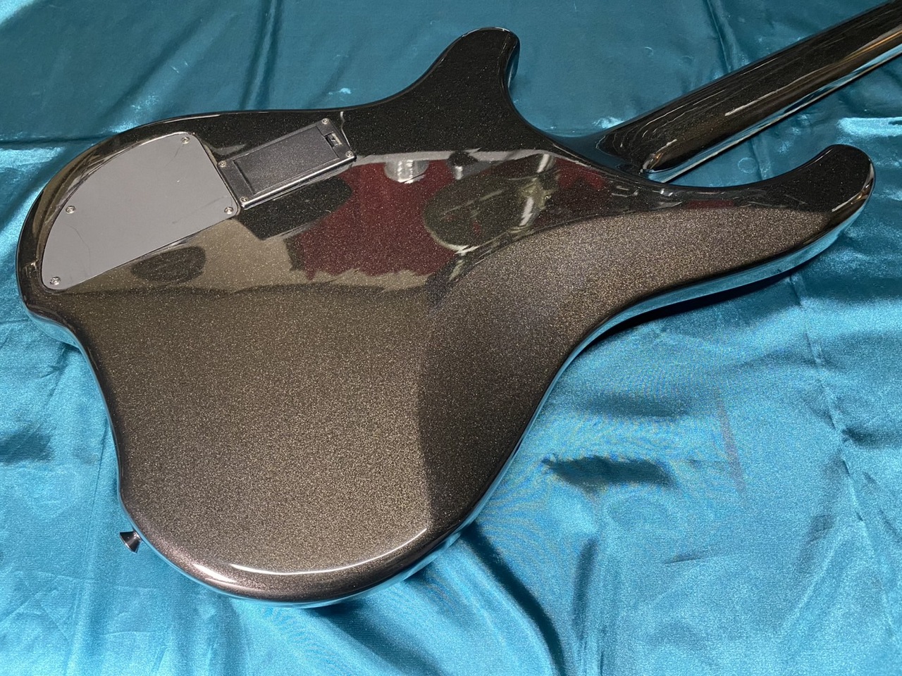 FERNANDES TREMOR 4 Deluxe （中古）【楽器検索デジマート】